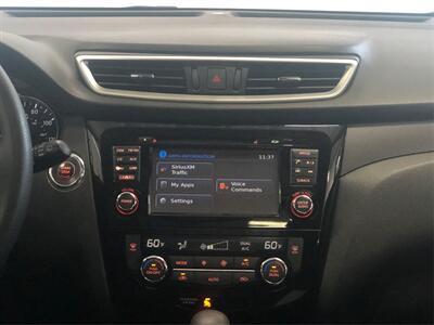 2016 Nissan Rogue SV - Photo 14 - Sacramento, CA 95825