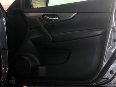 2016 Nissan Rogue SV - Photo 18 - Sacramento, CA 95825