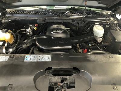 2003 Chevrolet Avalanche 1500   - Photo 11 - Sacramento, CA 95825