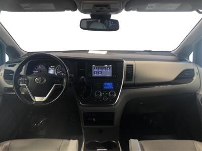 2018 Toyota Sienna XLE 8-Passenger   - Photo 23 - Sacramento, CA 95825