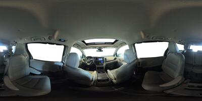 2018 Toyota Sienna XLE 8-Passenger   - Photo 20 - Sacramento, CA 95825