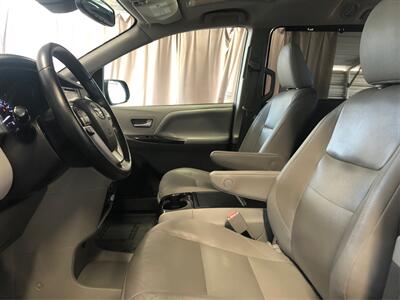 2018 Toyota Sienna XLE 8-Passenger   - Photo 9 - Sacramento, CA 95825