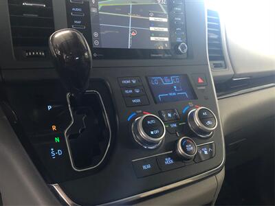 2018 Toyota Sienna XLE 8-Passenger   - Photo 29 - Sacramento, CA 95825