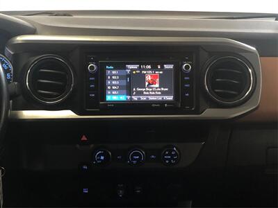 2018 Toyota Tacoma SR5 V6   - Photo 13 - Sacramento, CA 95825