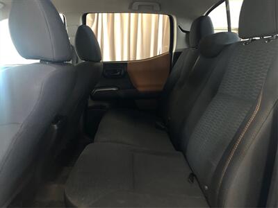 2018 Toyota Tacoma SR5 V6   - Photo 10 - Sacramento, CA 95825