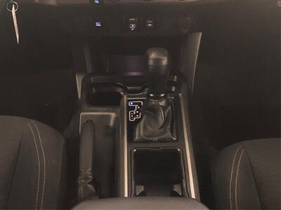 2018 Toyota Tacoma SR5 V6   - Photo 23 - Sacramento, CA 95825