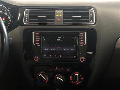 2016 Volkswagen Jetta 1.8T Sport   - Photo 13 - Sacramento, CA 95825