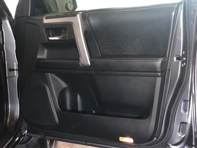 2019 Toyota 4Runner SR5 Premium   - Photo 16 - Sacramento, CA 95825