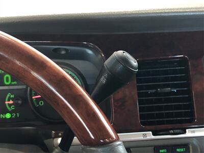 2009 Lincoln Town Car Signature Limited - Photo 25 - Sacramento, CA 95825