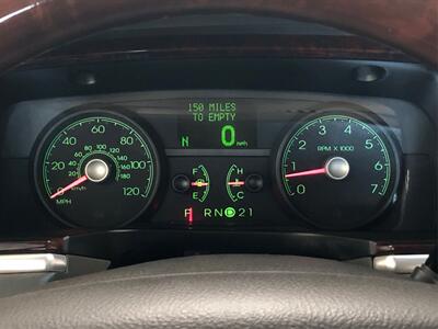 2009 Lincoln Town Car Signature Limited - Photo 14 - Sacramento, CA 95825