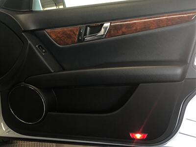 2011 Mercedes-Benz C 300 Sport   - Photo 18 - Sacramento, CA 95825