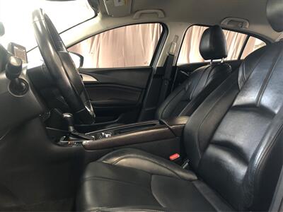 2017 Mazda Mazda3 Touring   - Photo 9 - Sacramento, CA 95825