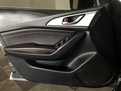 2017 Mazda Mazda3 Touring   - Photo 16 - Sacramento, CA 95825