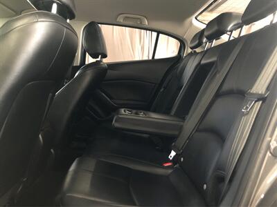 2017 Mazda Mazda3 Touring   - Photo 10 - Sacramento, CA 95825
