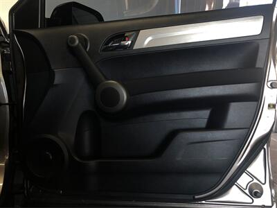 2010 Honda CR-V LX   - Photo 17 - Sacramento, CA 95825