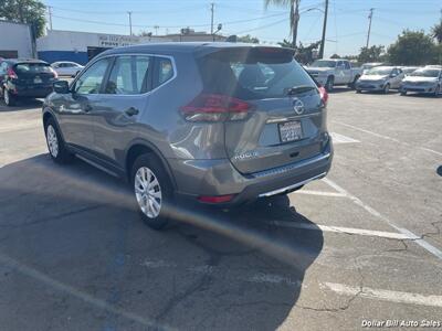 2020 Nissan Rogue S   - Photo 5 - Visalia, CA 93292