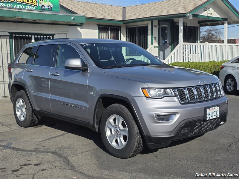 2017 Jeep Grand Cherokee Laredo's photo