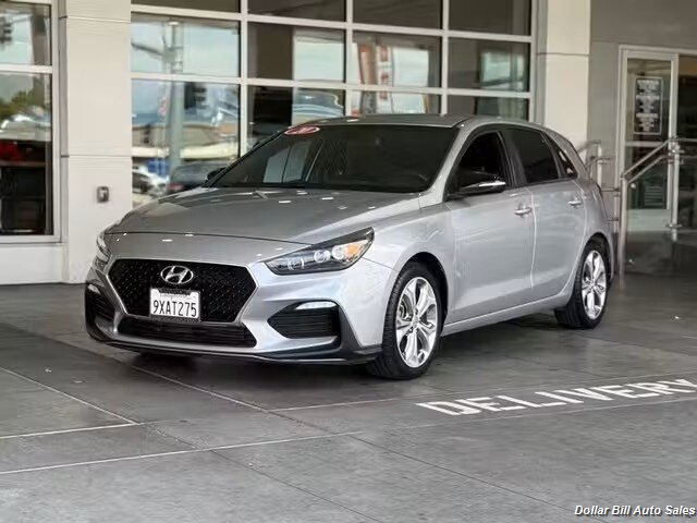 2017 Hyundai ELANTRA GT   - Photo 1 - Visalia, CA 93292
