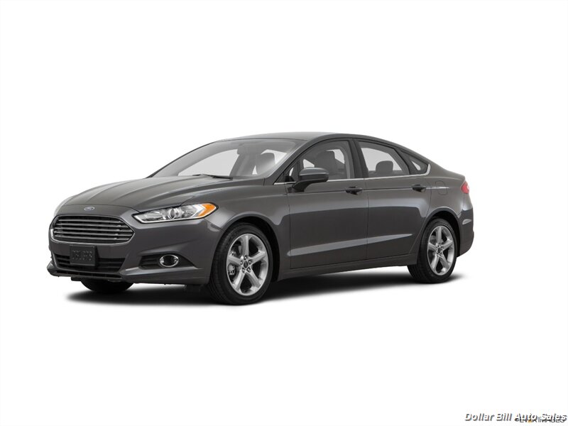 2016 Ford Fusion SE   - Photo 1 - Visalia, CA 93292