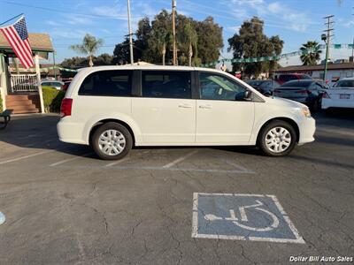 2018 Dodge Grand Caravan SE   - Photo 8 - Visalia, CA 93292