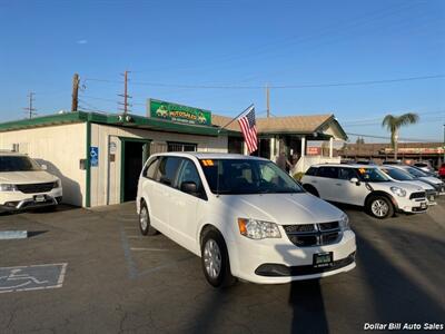 2018 Dodge Grand Caravan SE   - Photo 1 - Visalia, CA 93292