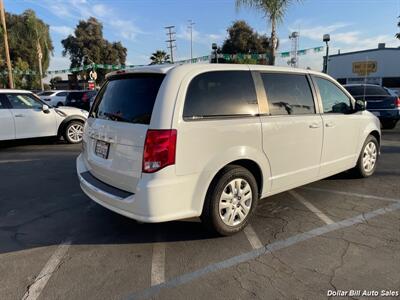 2018 Dodge Grand Caravan SE   - Photo 7 - Visalia, CA 93292