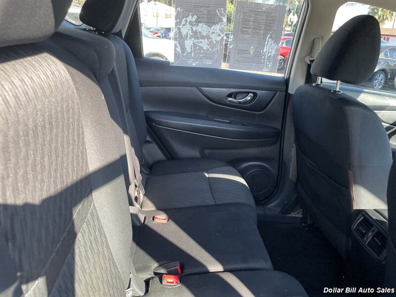 2017 Nissan Rogue S   - Photo 13 - Visalia, CA 93292
