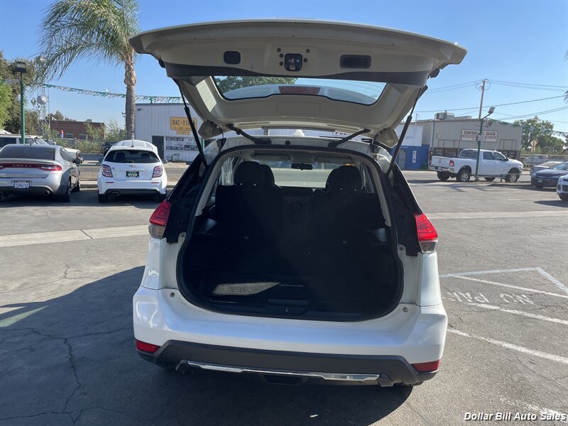 2017 Nissan Rogue S   - Photo 12 - Visalia, CA 93292