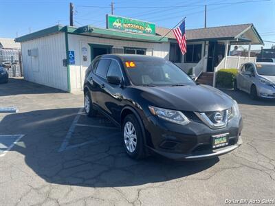 2016 Nissan Rogue S   - Photo 1 - Visalia, CA 93292