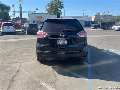 2016 Nissan Rogue S   - Photo 6 - Visalia, CA 93292