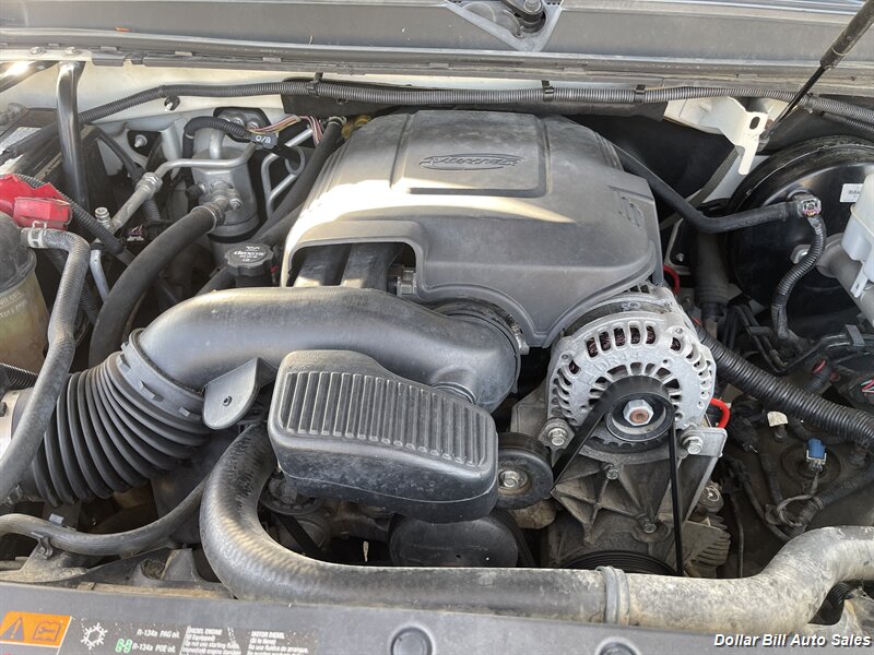 2012 GMC Yukon Denali   - Photo 15 - Visalia, CA 93292