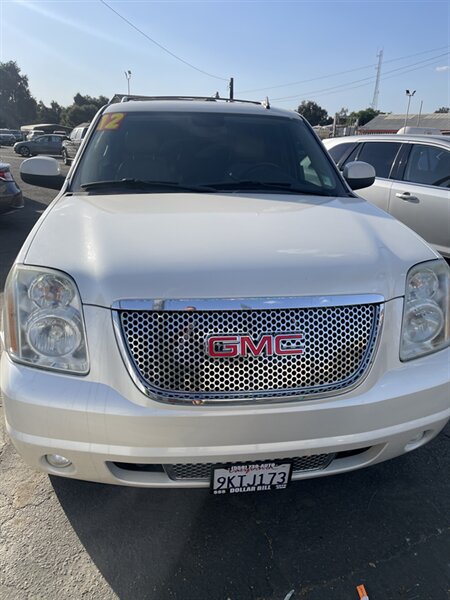 2012 GMC Yukon Denali   - Photo 2 - Visalia, CA 93292