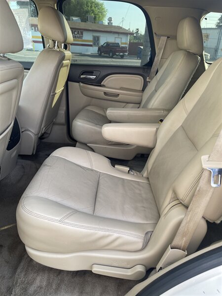 2012 GMC Yukon Denali   - Photo 5 - Visalia, CA 93292