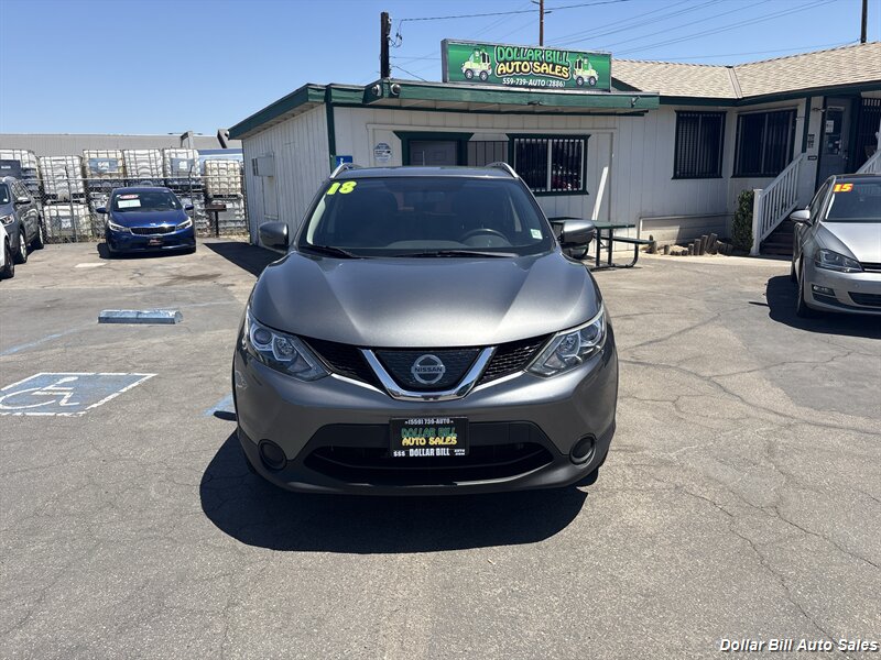 2018 Nissan Rogue Sport SV - Photo 2 - Visalia, CA 93292
