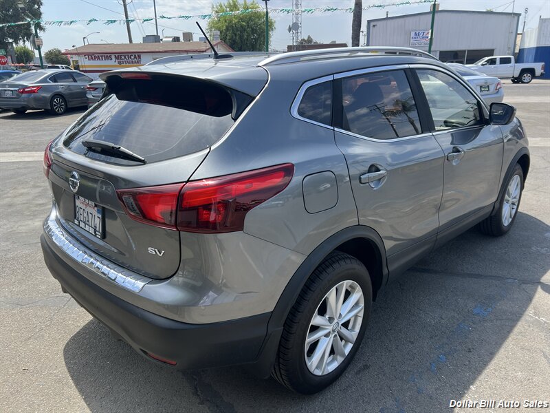 2018 Nissan Rogue Sport SV - Photo 4 - Visalia, CA 93292
