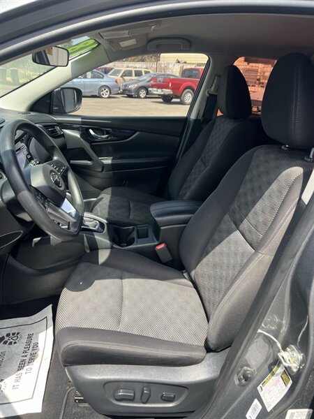 2018 Nissan Rogue Sport SV - Photo 7 - Visalia, CA 93292