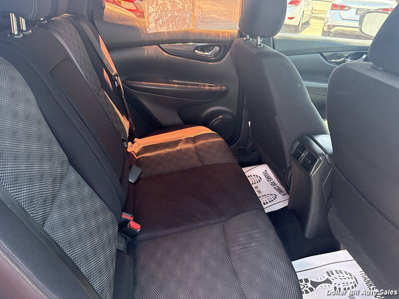 2018 Nissan Rogue Sport SV - Photo 12 - Visalia, CA 93292