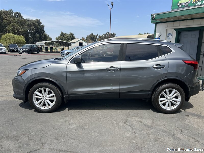 2018 Nissan Rogue Sport SV - Photo 2 - Visalia, CA 93292