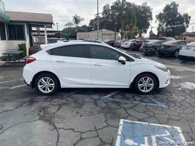 2018 Chevrolet Cruze LT Auto   - Photo 8 - Visalia, CA 93292