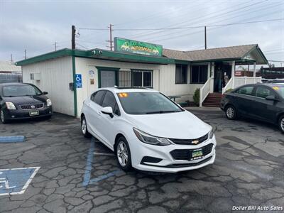 2018 Chevrolet Cruze LT Auto   - Photo 1 - Visalia, CA 93292