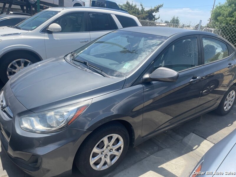 2012 Hyundai ACCENT GLS - Photo 1 - Visalia, CA 93292