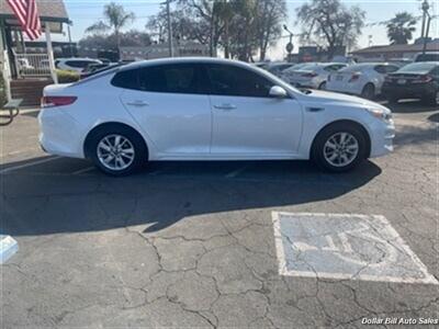 2018 Kia Optima LX   - Photo 8 - Visalia, CA 93292