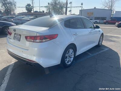 2018 Kia Optima LX   - Photo 7 - Visalia, CA 93292