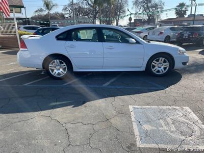 2011 Chevrolet Impala LT   - Photo 8 - Visalia, CA 93292