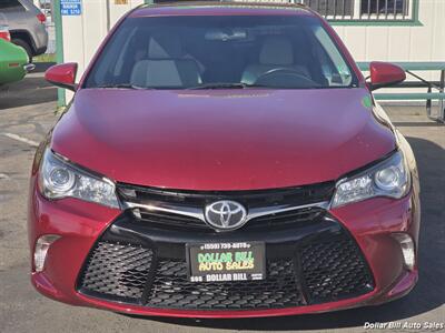 2017 Toyota Camry SE Sedan