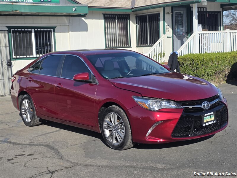 2017 Toyota Camry SE   - Photo 1 - Visalia, CA 93292