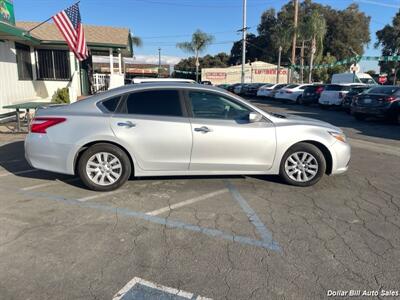 2017 Nissan Altima 2.5 S   - Photo 8 - Visalia, CA 93292