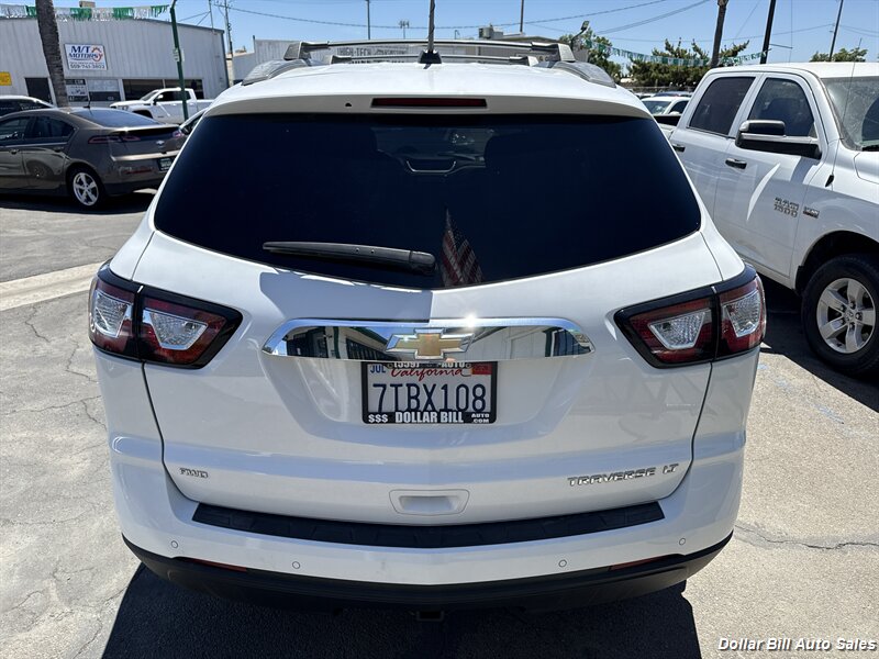 2016 Chevrolet Traverse LT - Photo 3 - Visalia, CA 93292