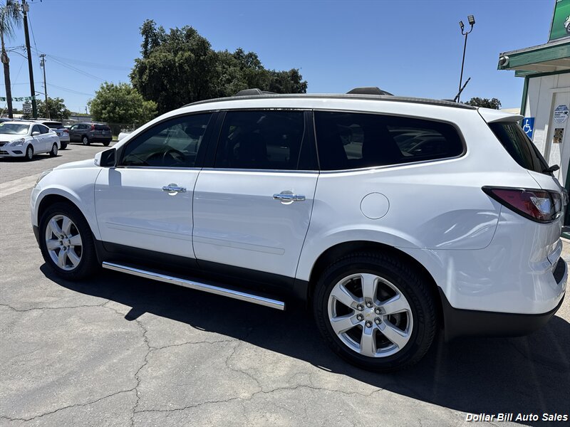 2016 Chevrolet Traverse LT - Photo 5 - Visalia, CA 93292
