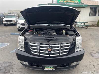 2014 Cadillac Escalade Luxury   - Photo 9 - Visalia, CA 93292